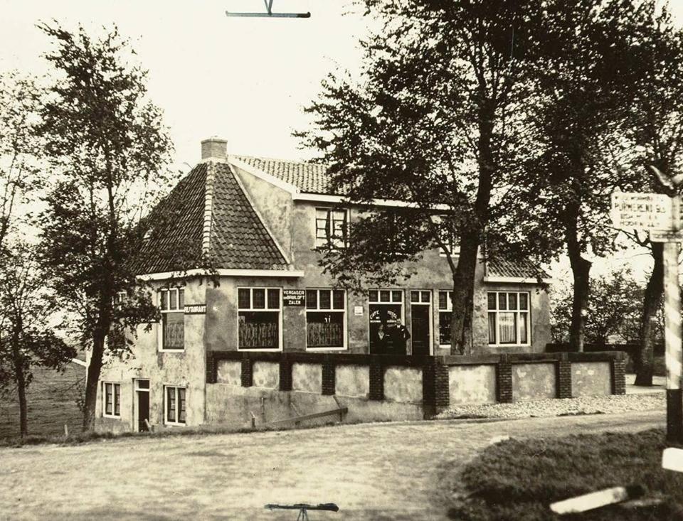 Cafe Brasserie Het Heerenhuis Het Kalf エクステリア 写真