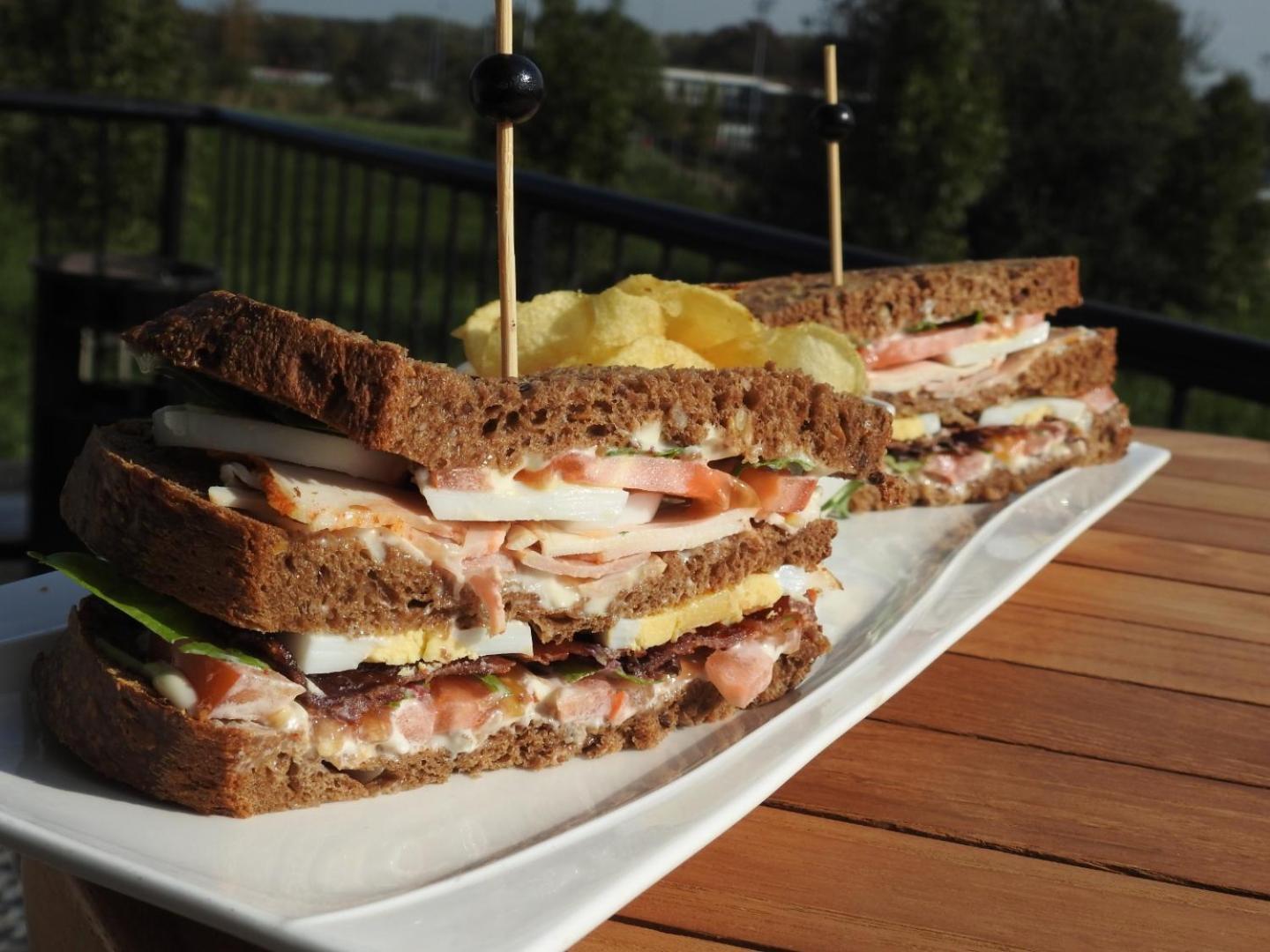 Cafe Brasserie Het Heerenhuis Het Kalf エクステリア 写真