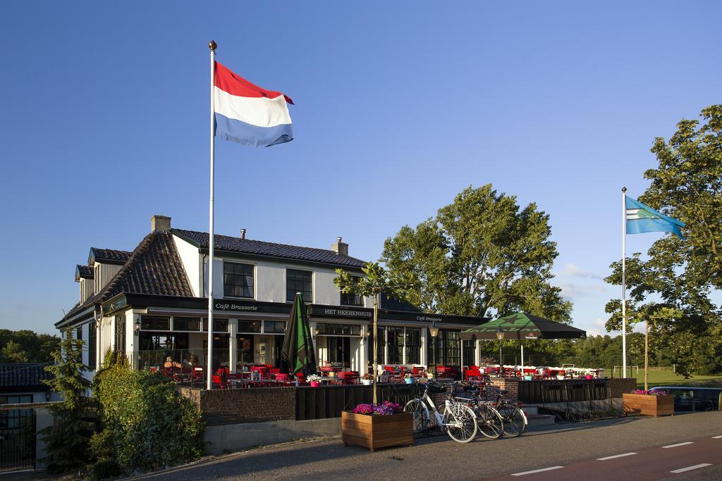 Cafe Brasserie Het Heerenhuis Het Kalf エクステリア 写真